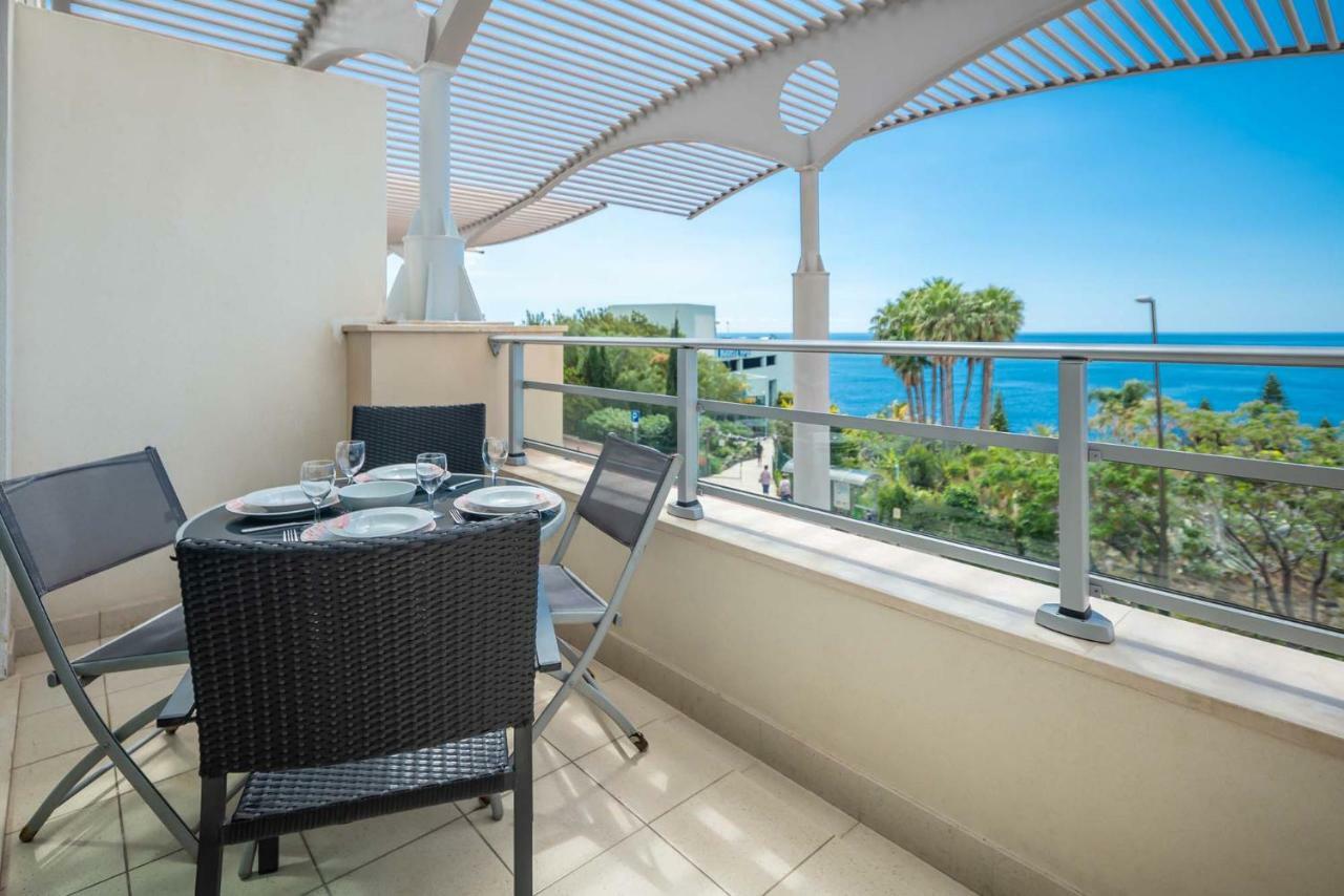 Oceanside Terrace Apartment By Holiday Rental Madeira Funchal  Zewnętrze zdjęcie